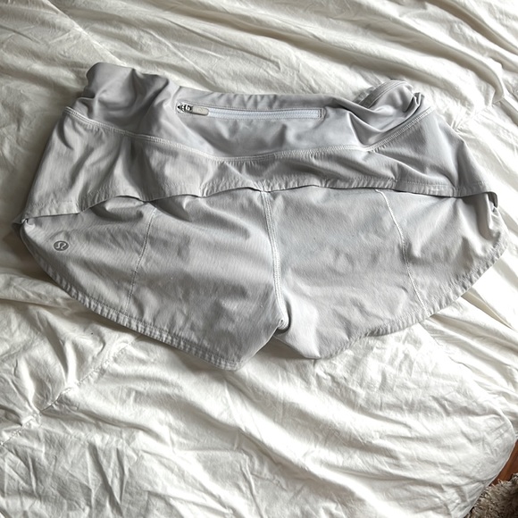 lululemon athletica Pants - White lululemon 2.5” speed ups shorts